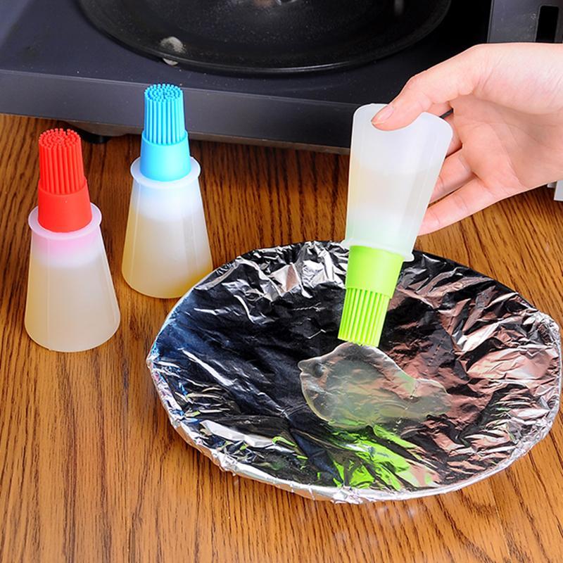 Silicone Oil Bottle Brush (Random Color)