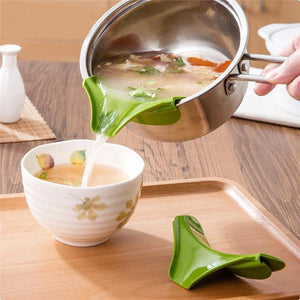 Creative Anti-spill Silicone Slip On Pour Soup Spout