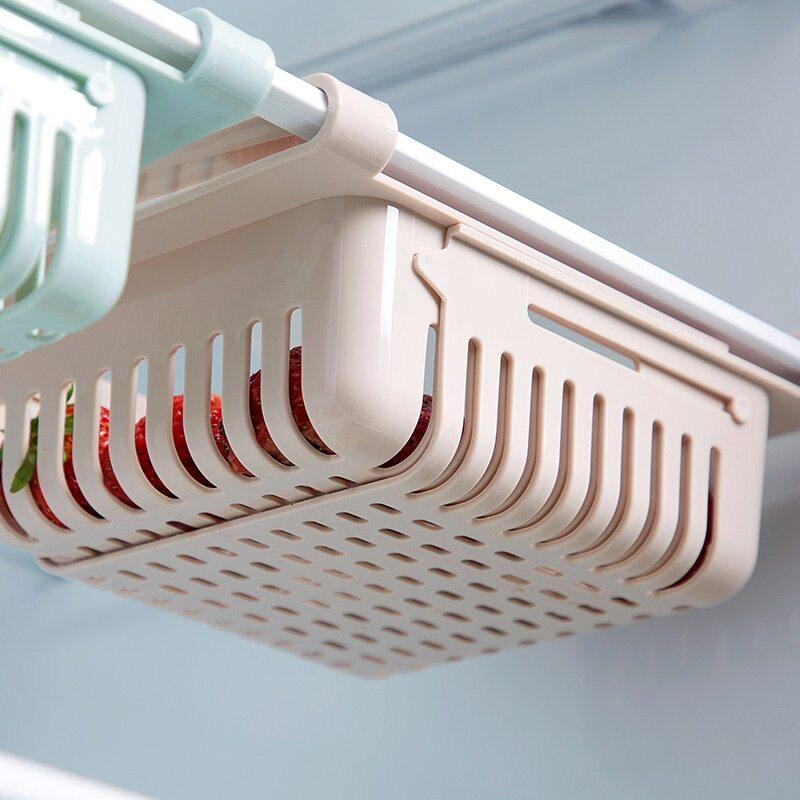 Adjustable fridge storage basket